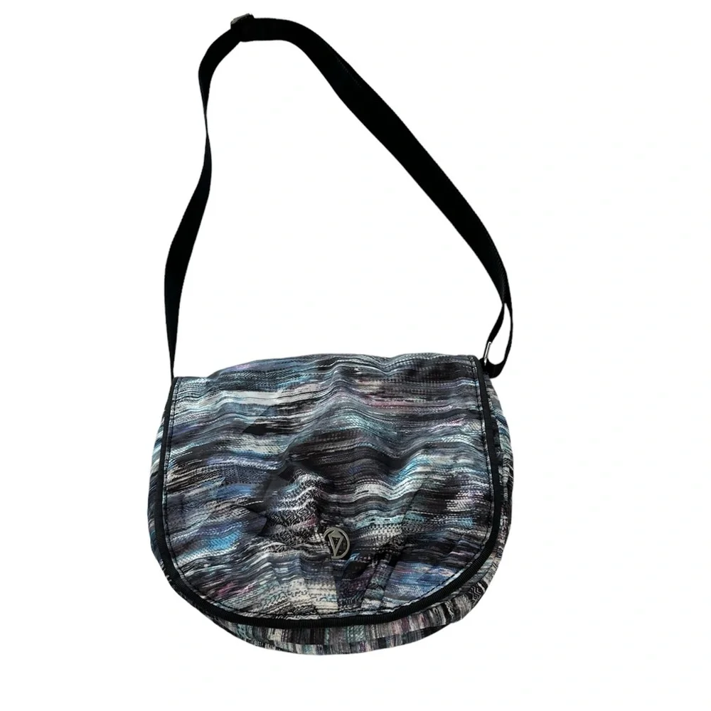 Ivivva By Lululemon Crossbody Bag Fold Over Endless Play Insulated Purple